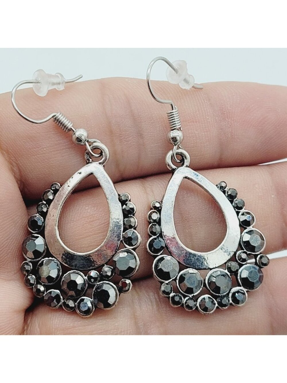 Genmetal Rhinestone Teardrop Drop Dangle Earrings NWOT 1 7/8"